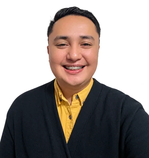 Portrait of Kim Decamotan, smiling.